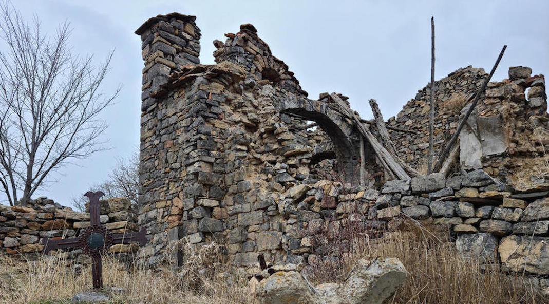 Vecinos del Bajo Pallars piden “protección para los cementerios de pueblos abandonados”