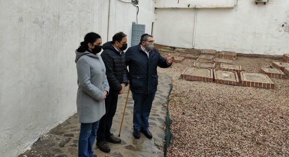 La Comunidad Israelita quiere potenciar las visitas al cementerio de San Carlos de Melilla