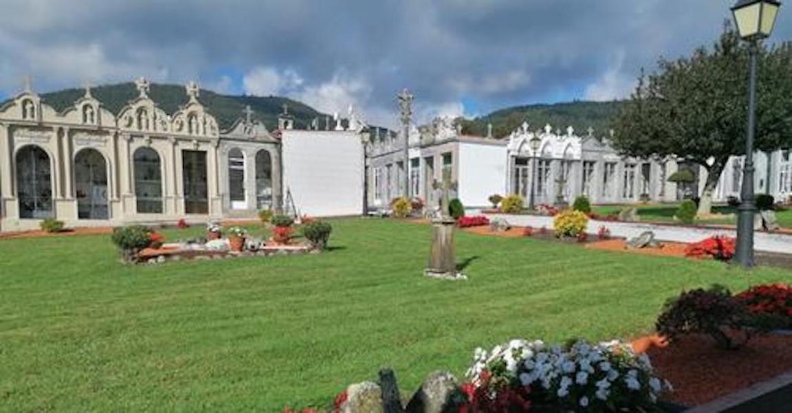 El Ayuntamiento tripartito de Poyo duplica las tarifas del cementerio a los propietarios de sepulturas