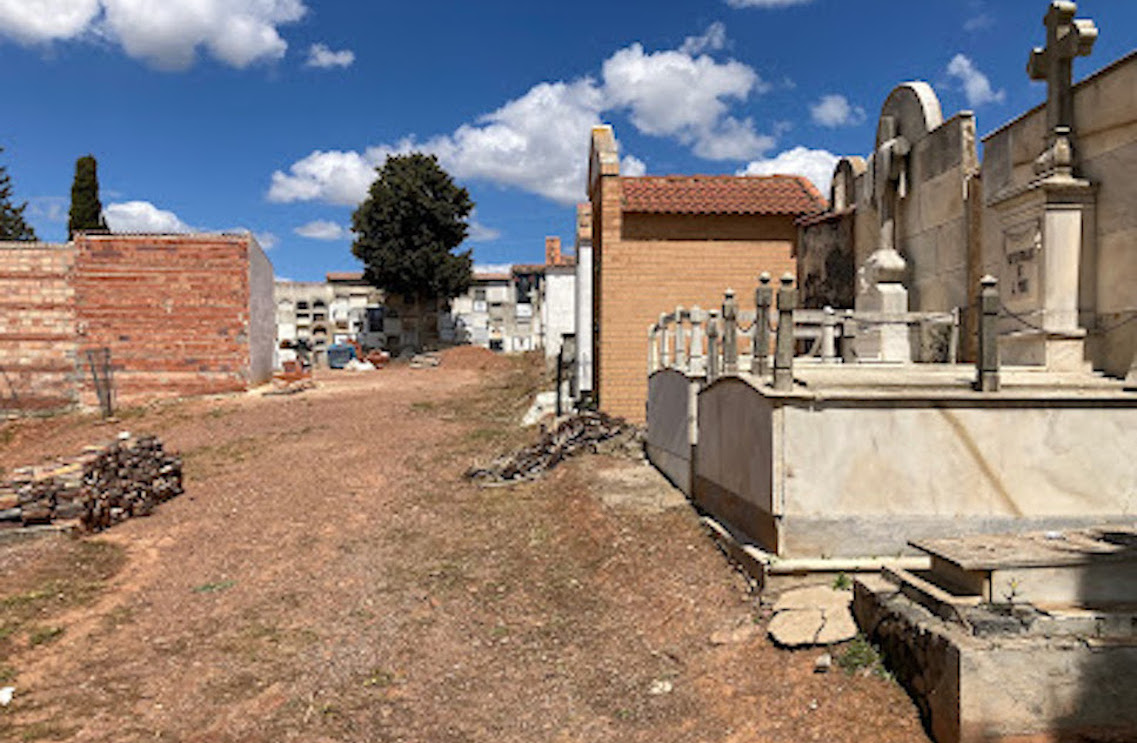 Comienzan los trabajos de rehabilitación en el cementerio francés de Peñarroya-Pueblonuevo