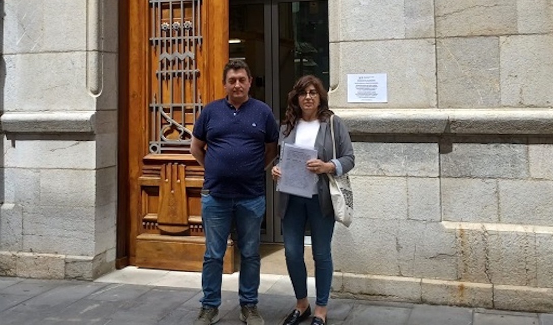 Ciudadanos se opone a que el Ayuntamiento convierta las escuelas de Quintana del Marco en un tanatorio