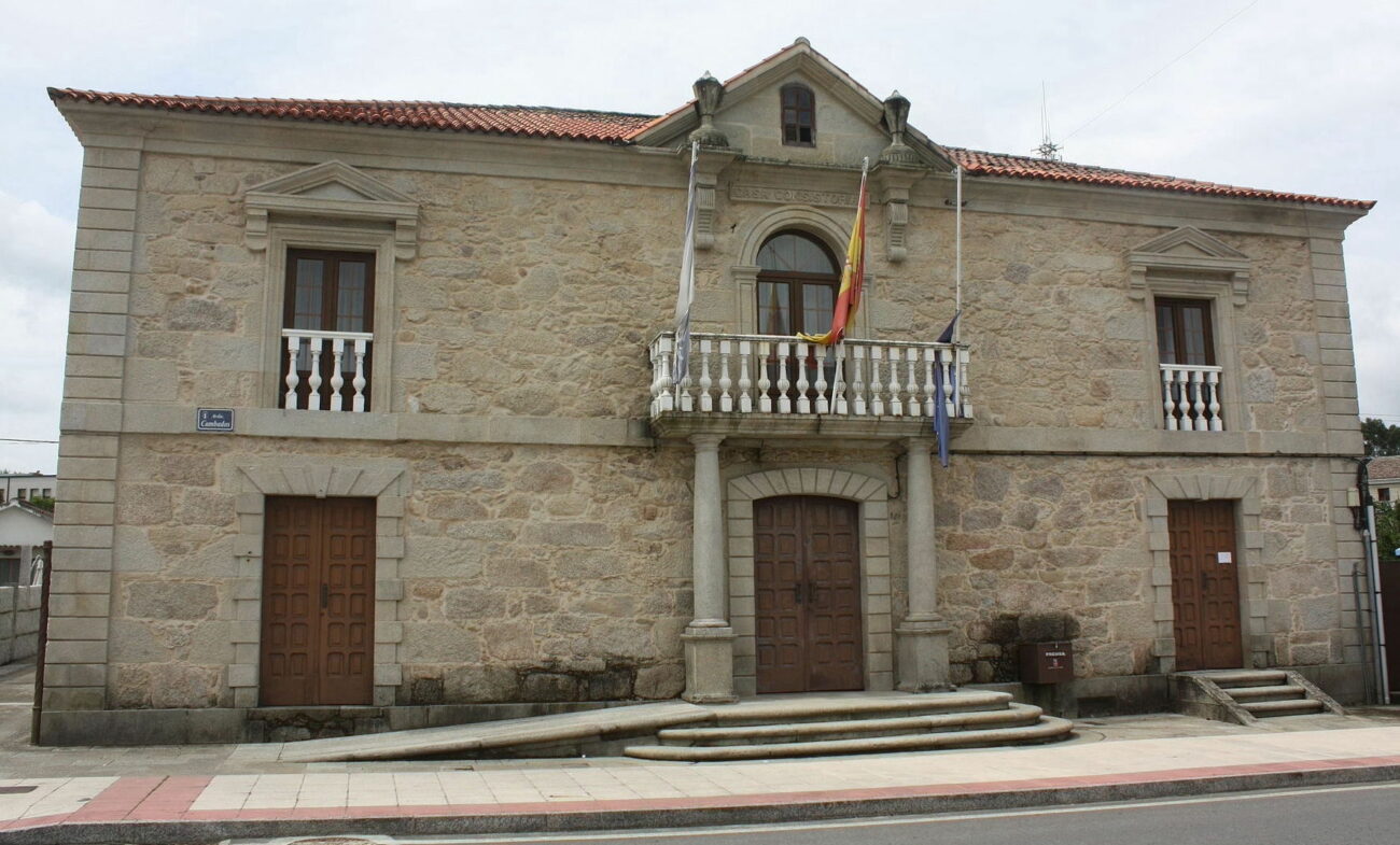 La creación de salas velatorio en la casa rectoral enfurece a los vecinos de San Vicente de Nogueira