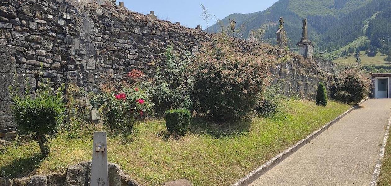 Elgóibar inicia las obras para disponer de 40 nuevos columbarios en su cementerio municipal