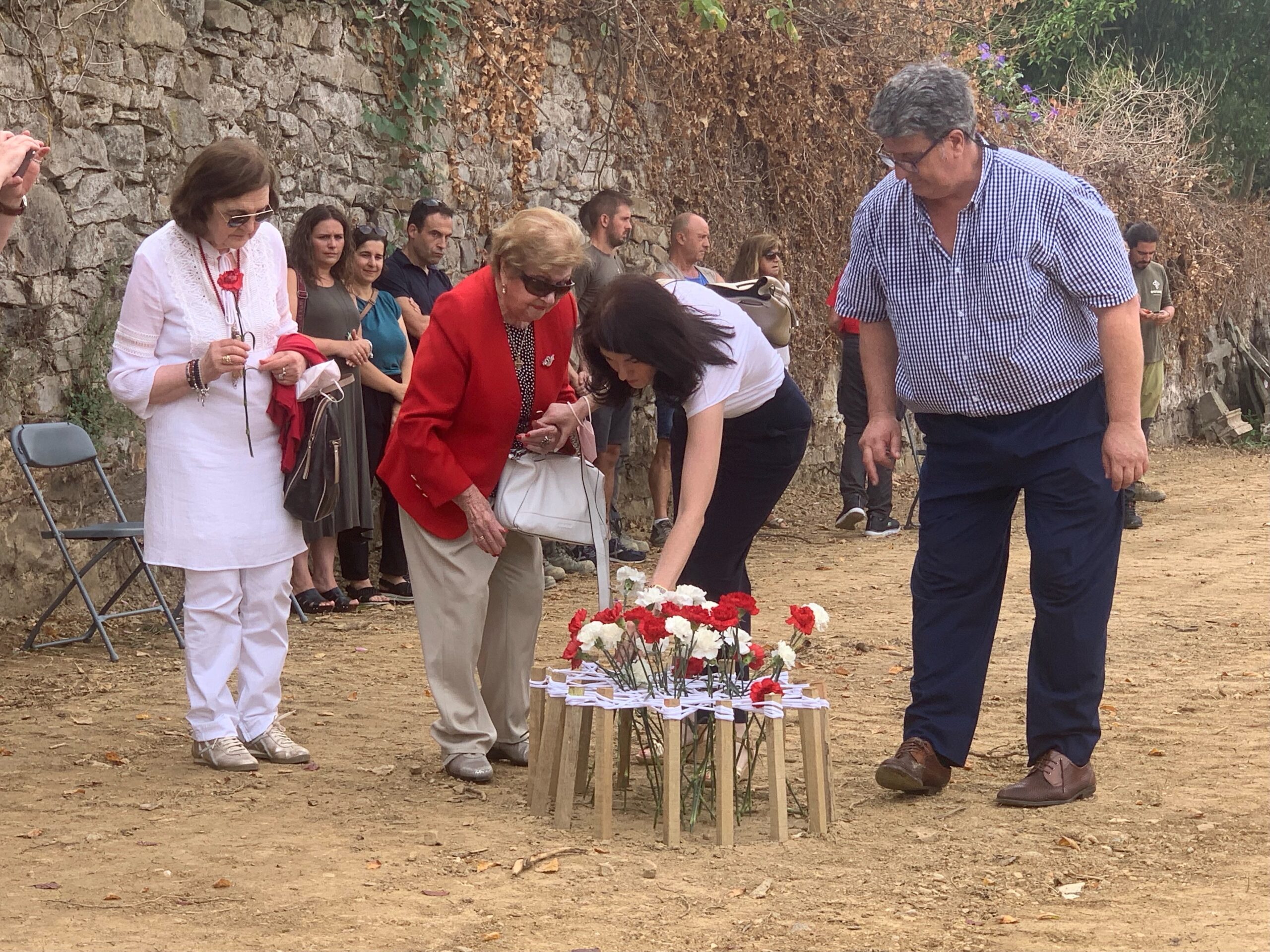 La Sociedad de Ciencias Aranzadi finaliza su trabajo tras la última exhumación en el cementerio de Begoña