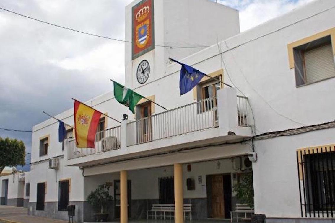 El Ayuntamiento pide a la Diputación de Almería expropiar unos terrenos para ampliar el cementerio