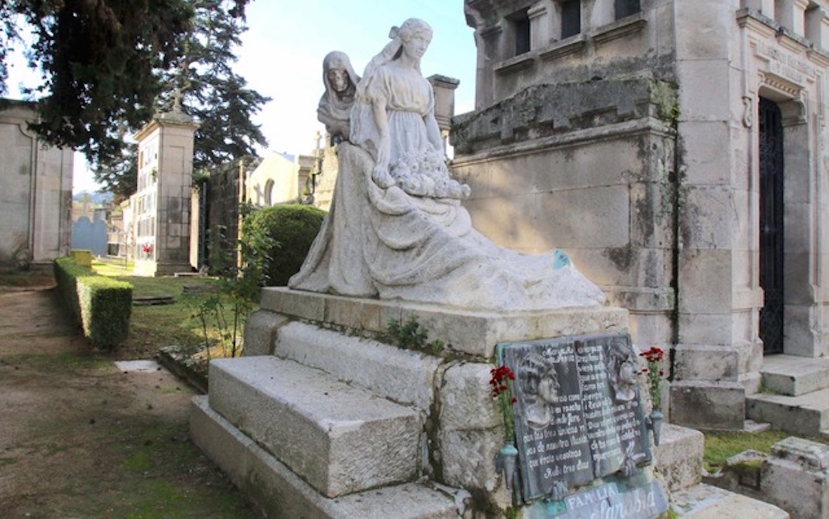 El Ayuntamiento de Vigo inicia a las visitas guiadas, gratuitas y teatralizadas al cementerio de Pereiró