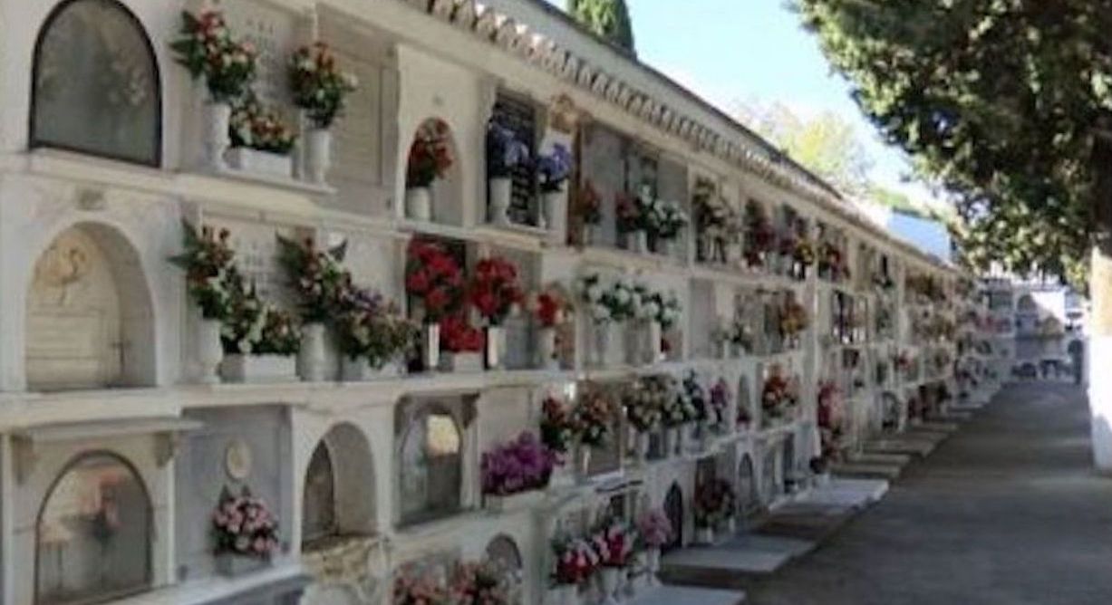 Comienzan las obras de ampliación con nuevos nichos y columbarios en el cementerio de Ronda