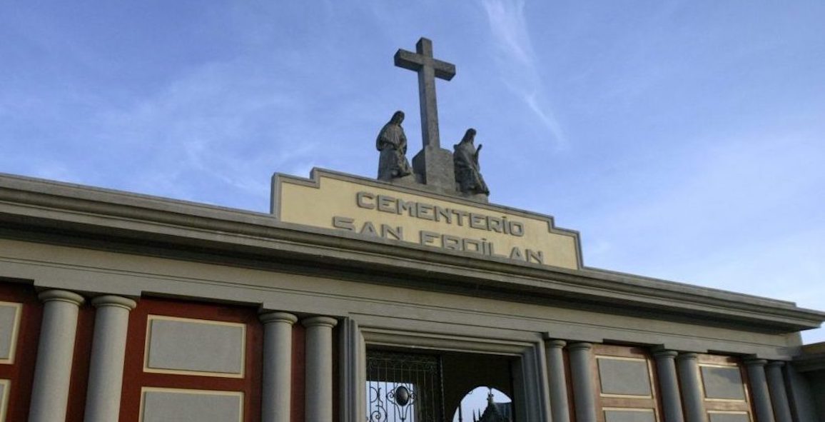[BREVES] Podemos elimina la capilla del cementerio de Palma // San Froilán solo se entierra por las mañanas