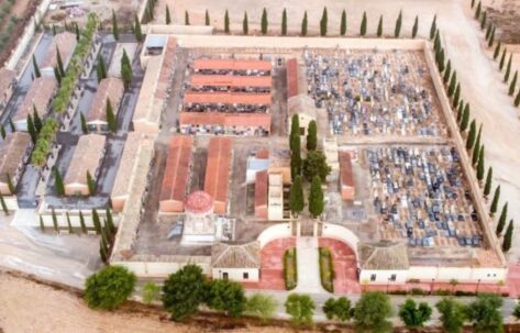 Caudete instala un moderno sistema informático para la gestión del cementerio municipal