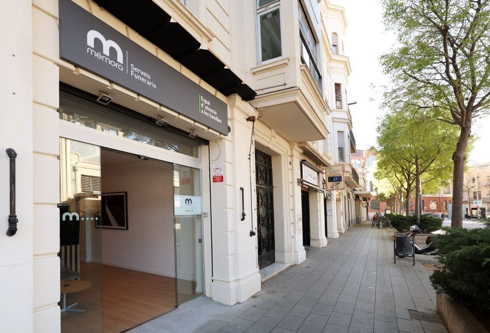 Mémora abre una nueva oficina de atención a las familias y de apoyo al duelo en Sabadell