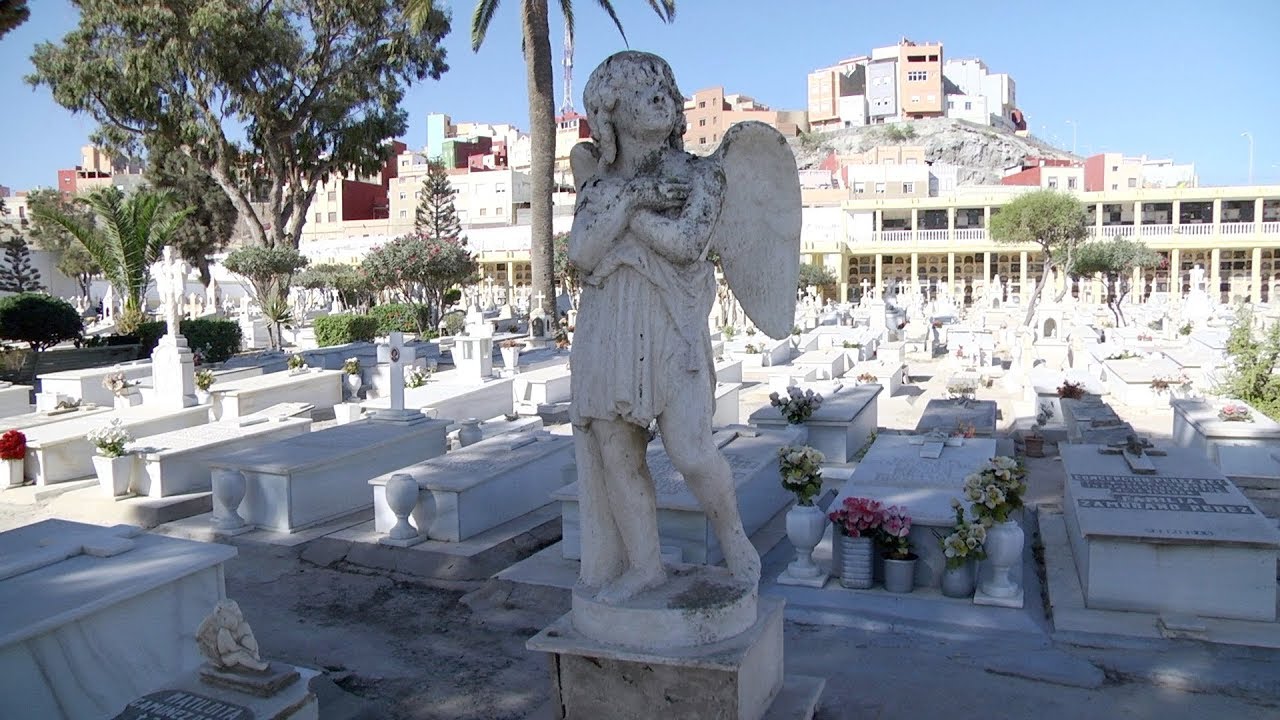 La Hermandad de Veteranos de Almería visitó el cementerio, los recintos fortificados y el Museo