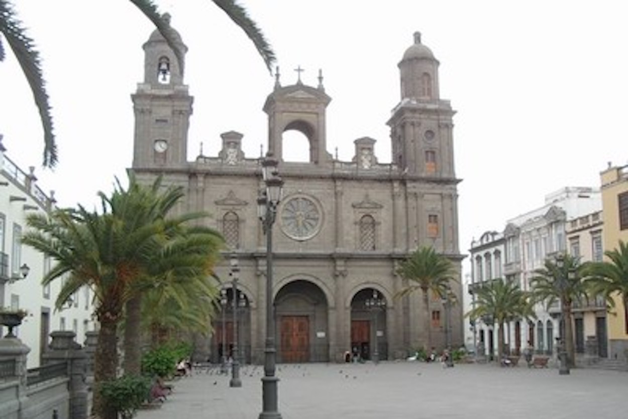 La Diócesis de Canarias constituye la funeraria Rubicense Servicios y gestionará 24 cementerios