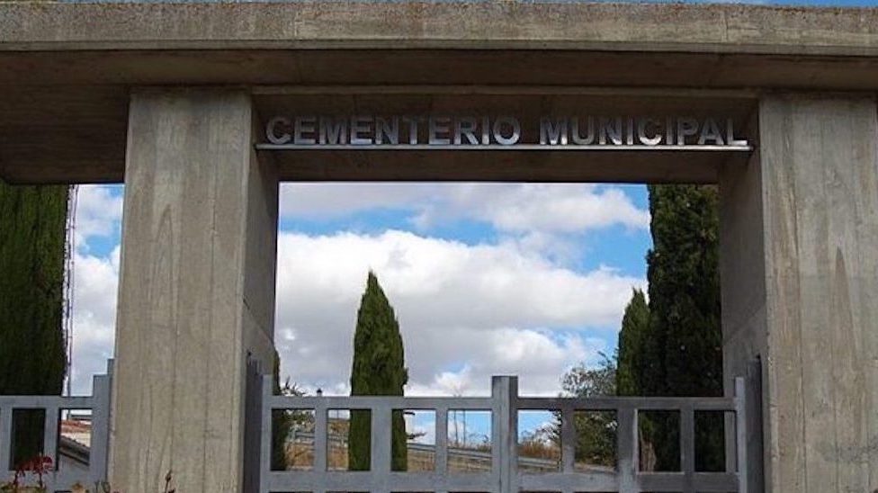 El Ayuntamiento expropia terrenos para ampliar el cementerio con la construcción de nuevas sepulturas