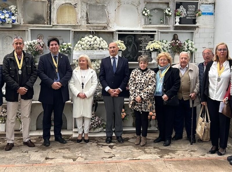 Homenaje a los difuntos de la Hermandad de la Palma en el Cementerio antiguo de Algeciras