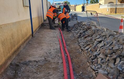 Nuevos acerados para mejorar el acceso y la seguridad peatonal al cementerio de Cuevas de Almanzora