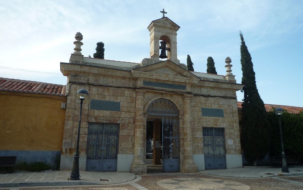 Unanimidad municipal para dignificar la fosa común del cementerio de Salamanca