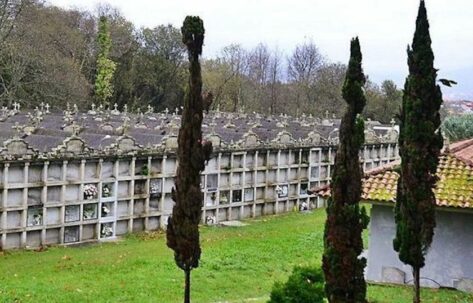 Los vecinos de Darbo quieren que el cementerio privado pase a manos del Ayuntamiento de Cangas