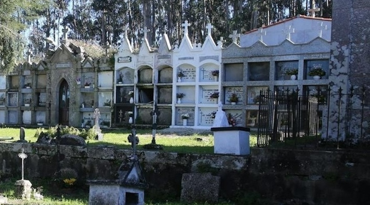 Bueu continúa con las obras de pavimentación y adecuación del cementerio de Beluso