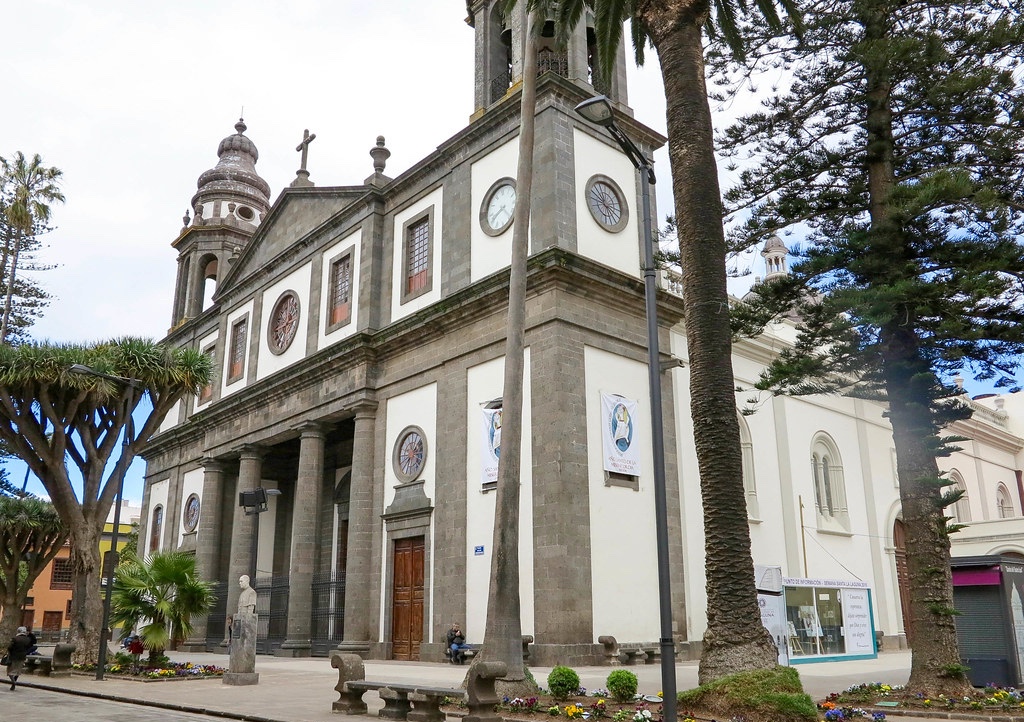 Mémora organiza la primera misa memorial de la isla de Tenerife