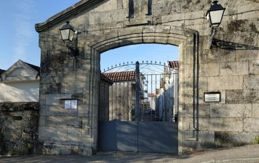 El PP denuncia el abandono del cementerio de la parroquia de Cela y pide al Ayuntamiento una actuación