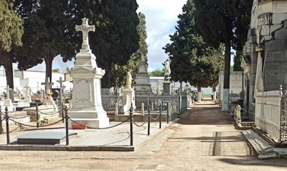 El Cementerio Nuestra Señora de Araceli finaliza las obras de pavimentación y alcantarillado del vial
