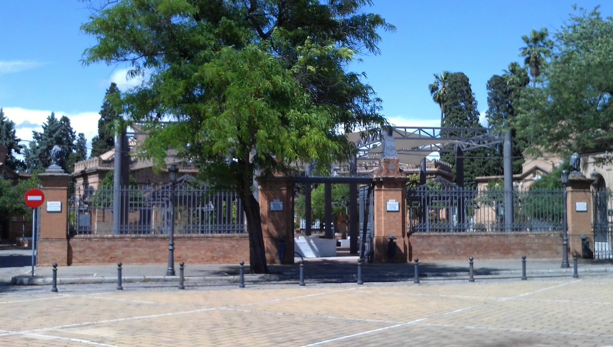 Concejal denuncia "situación límite" en el cementerio de Sevilla debido a la falta de personal y de recursos