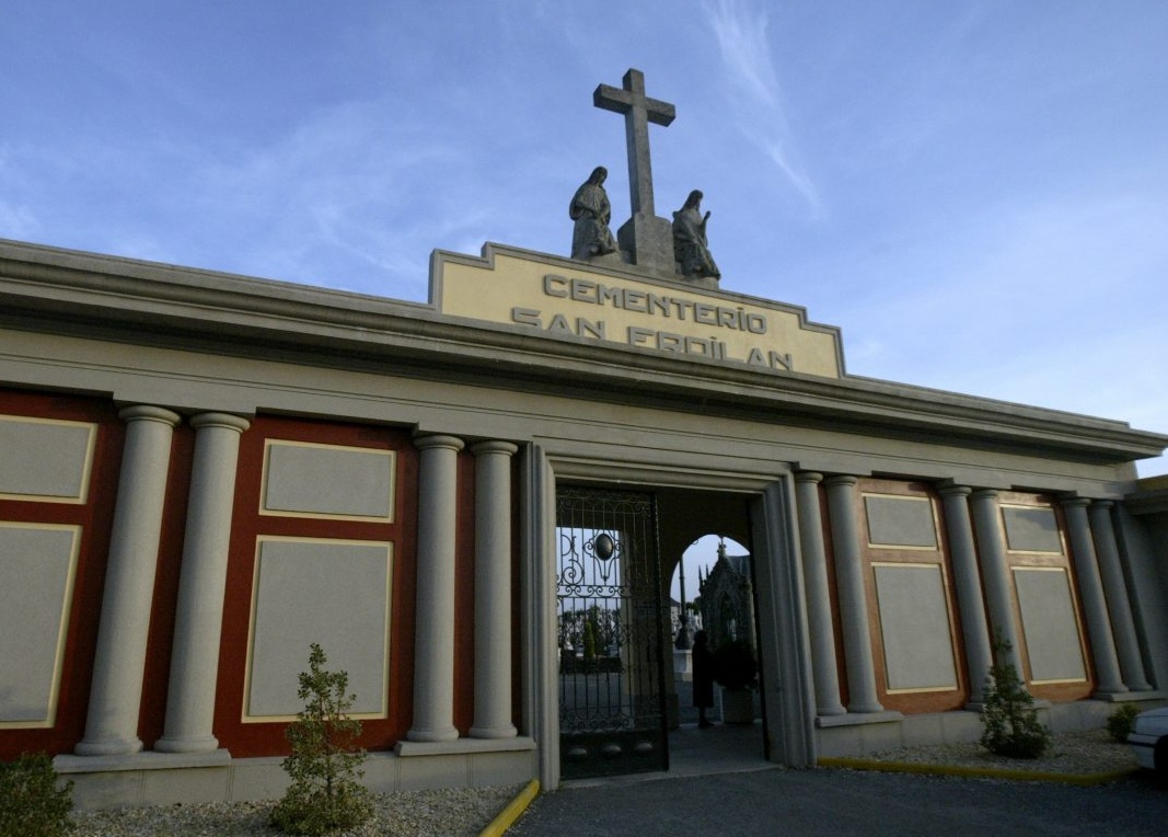 “Queremos que se hagan enterramientos por las tardes en el cementerio de San Froilán”