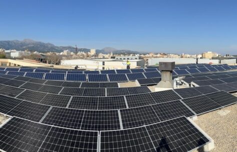 Áltima completa el plan de instalación de placas fotovoltaicas en 13 de sus tanatorios