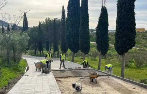Inician las obras en el camino de acceso al cementerio de la localidad de Hornachos