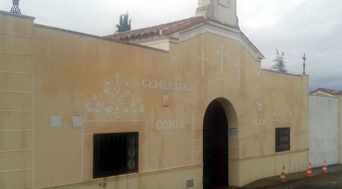 Aceleran la construcción de 35 nuevos nichos en el cementerio municipal de Coria