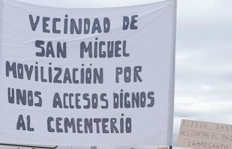 Los vecinos de San Miguel de la Barreda exigen recuperar los accesos al cementerio