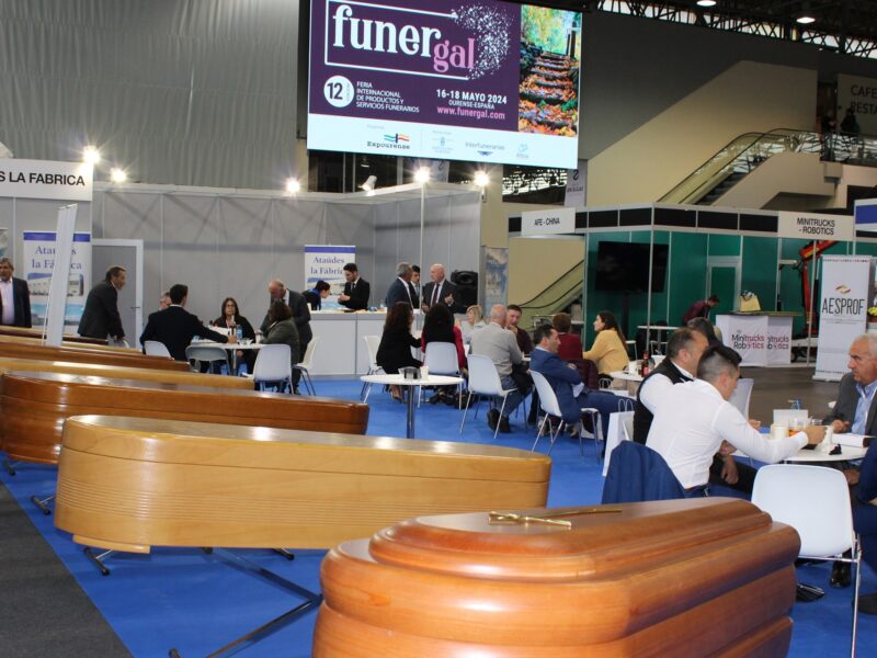 Funergal acoge en Expourense a profesionales del sector funerario de más de 20 países