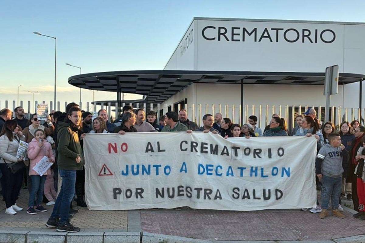 Residentes reclaman justicia y exigen la revisión del proyecto del crematorio en Alcalá de Guadaíra