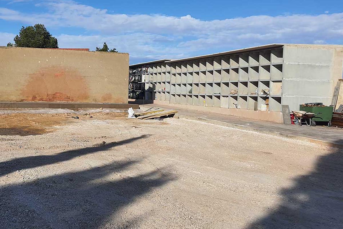 El cementerio de Andorra se renueva con 60 nuevos nichos tras la demolición de estructuras centenarias