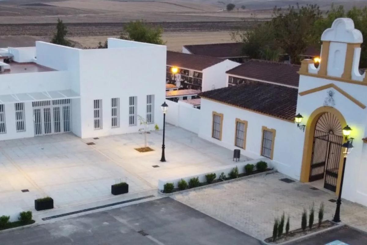 Un Derecho Básico: Fuentes de Andalucía Municipaliza sus Servicios Funerarios