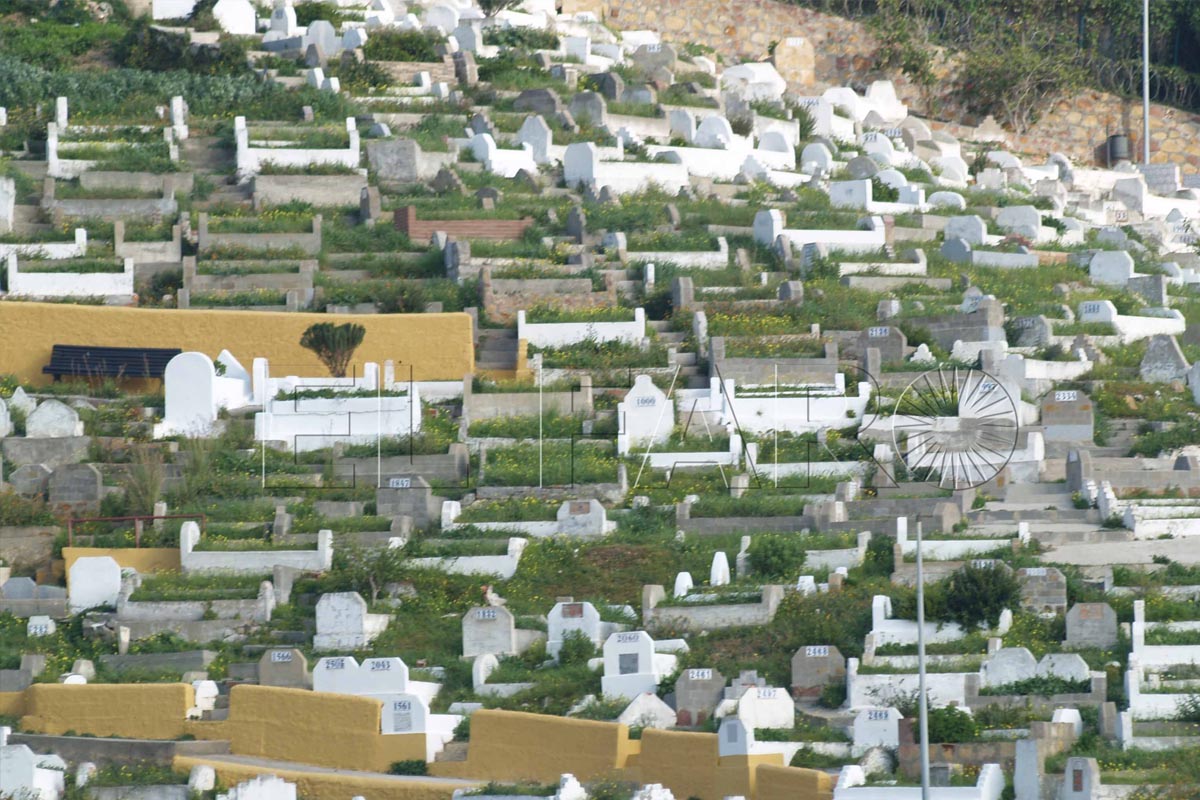 Hallazgo de explosivos, obras de emergencia y polémica: la ampliación del cementerio de Sidi Embarek avanza con dificultades