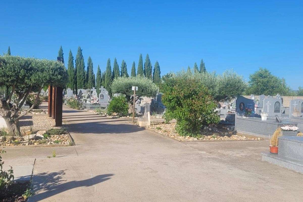 Azuqueca de Henares invierte en su cementerio para mejorar y expandir sus servicios
