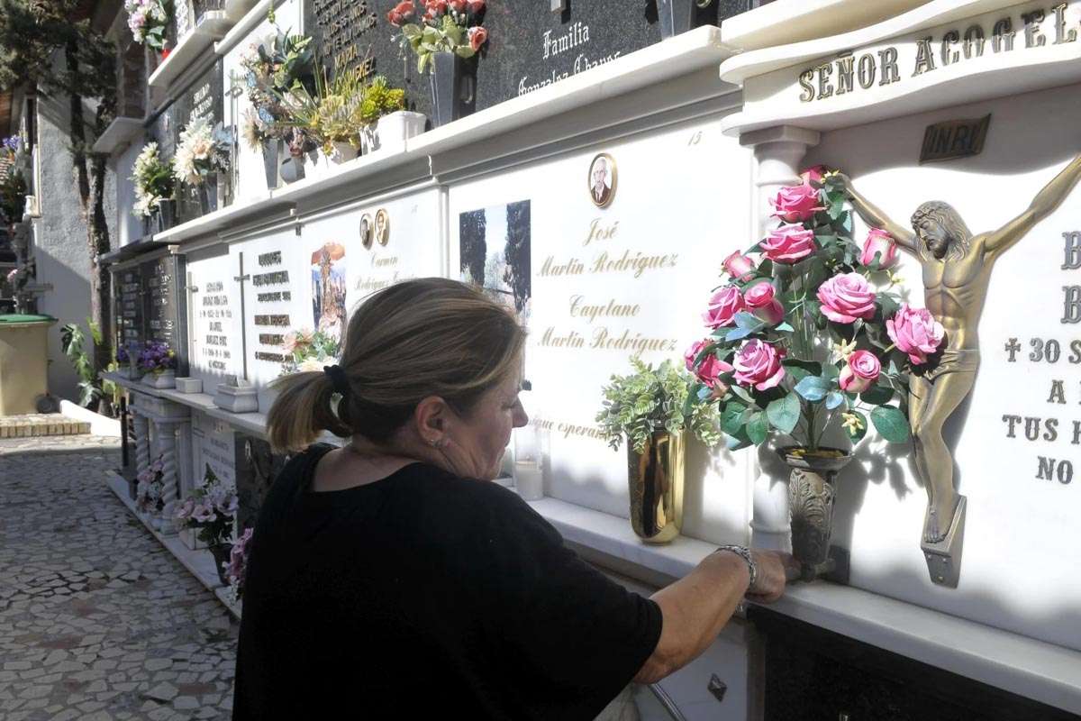 En Lanjarón, el Cementerio Crece para Enfrentar la Realidad de Más Muertes que Nacimientos