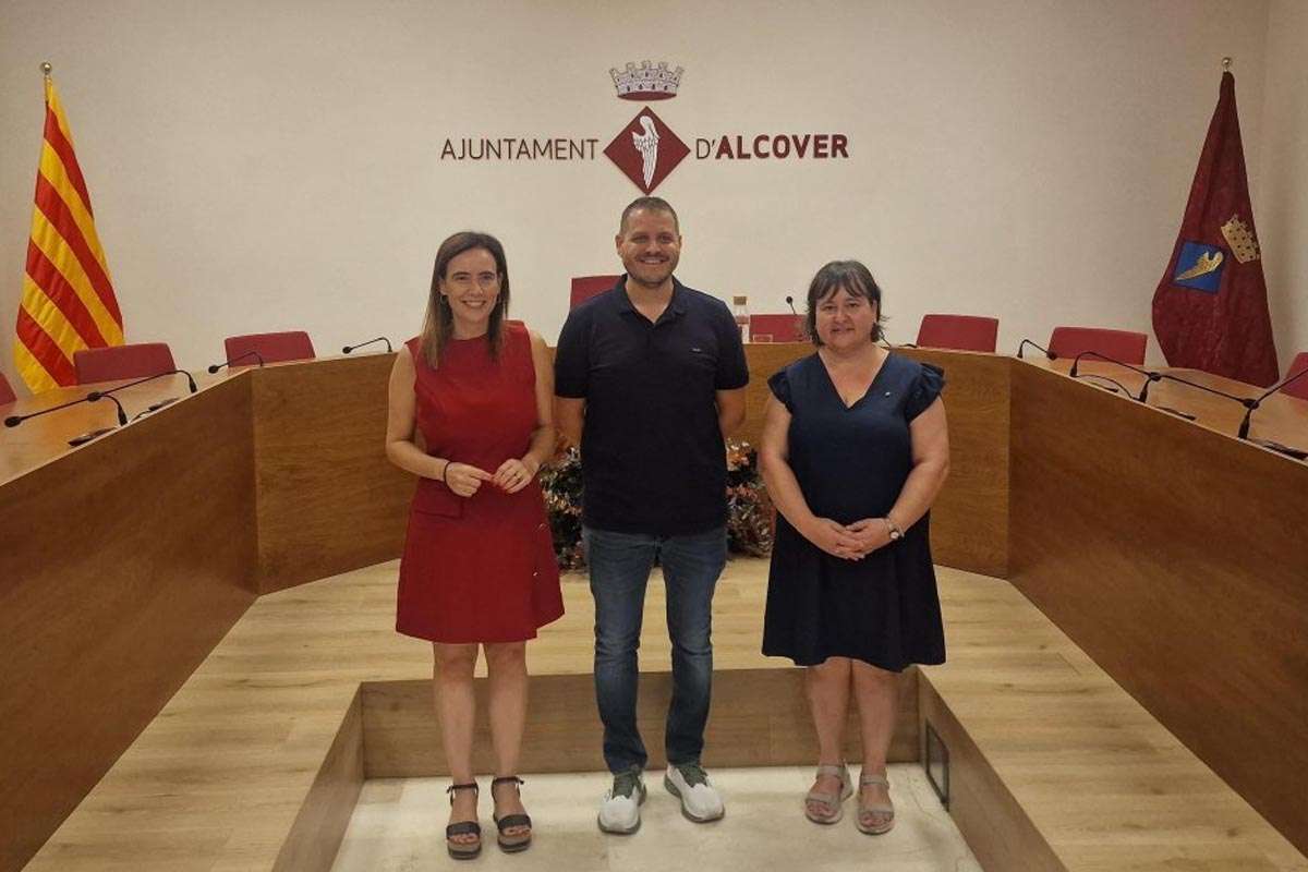 Alcover Avanza hacia un Servicio Público Funerario con la Ayuda de Funecamp