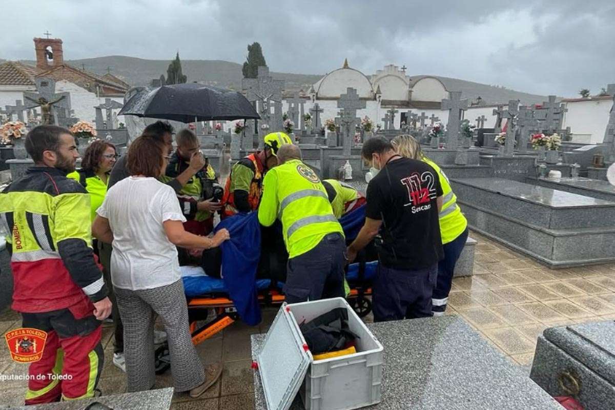 Una caída inesperada en un cementerio de Toledo moviliza a los servicios de emergencia