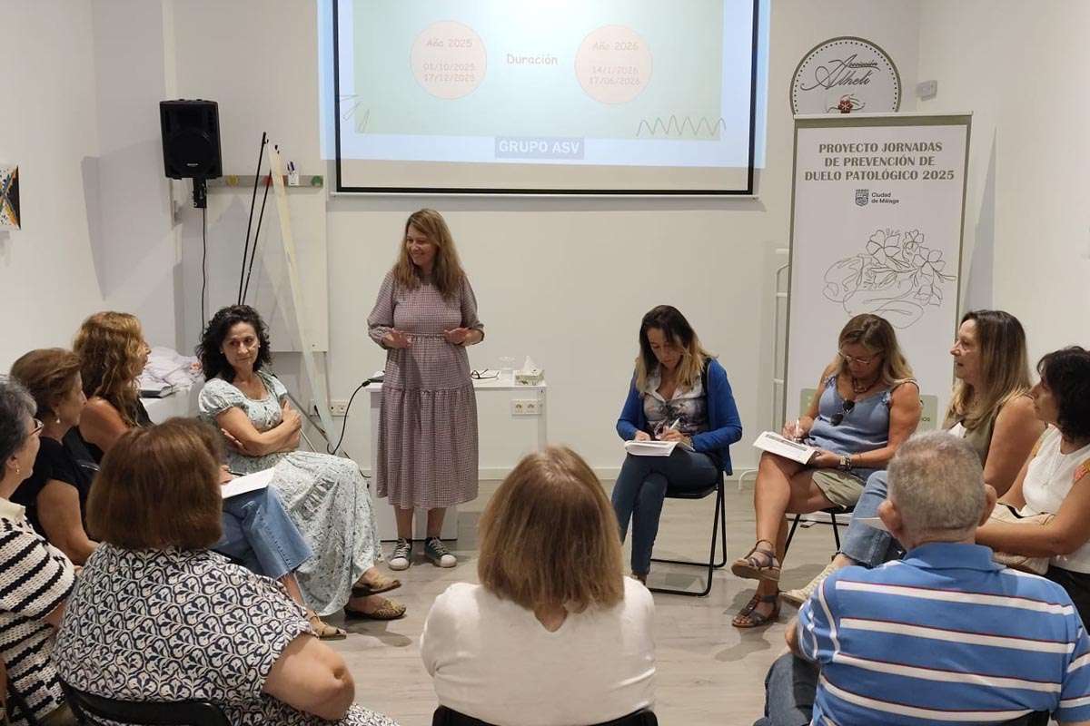 Alhelí Contigo 3.0: un nuevo espacio de apoyo al duelo en Málaga