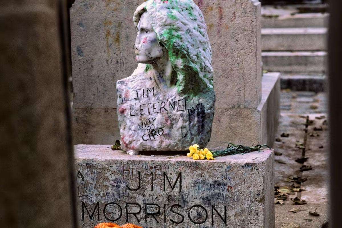 París ofrece descansar junto a Wilde y Piaf a cambio de restaurar tumbas