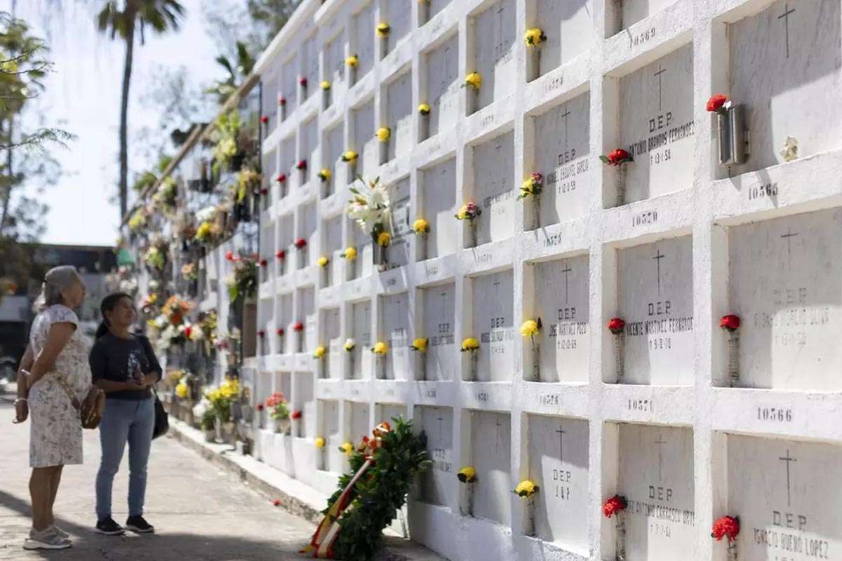 La evacuación del Sáhara Español: una misión que incluyó a sus muertos