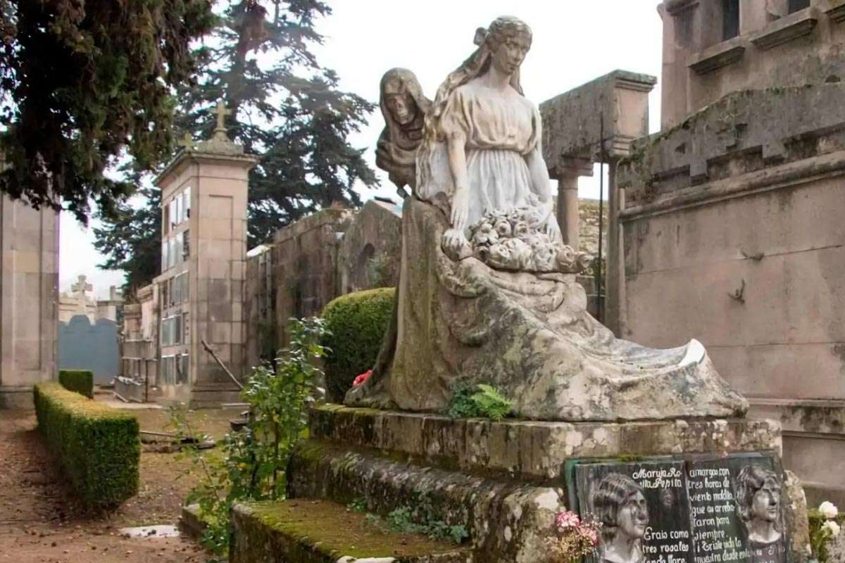 Retraso en las visitas teatralizadas del cementerio de Pereiró desata críticas en Vigo
