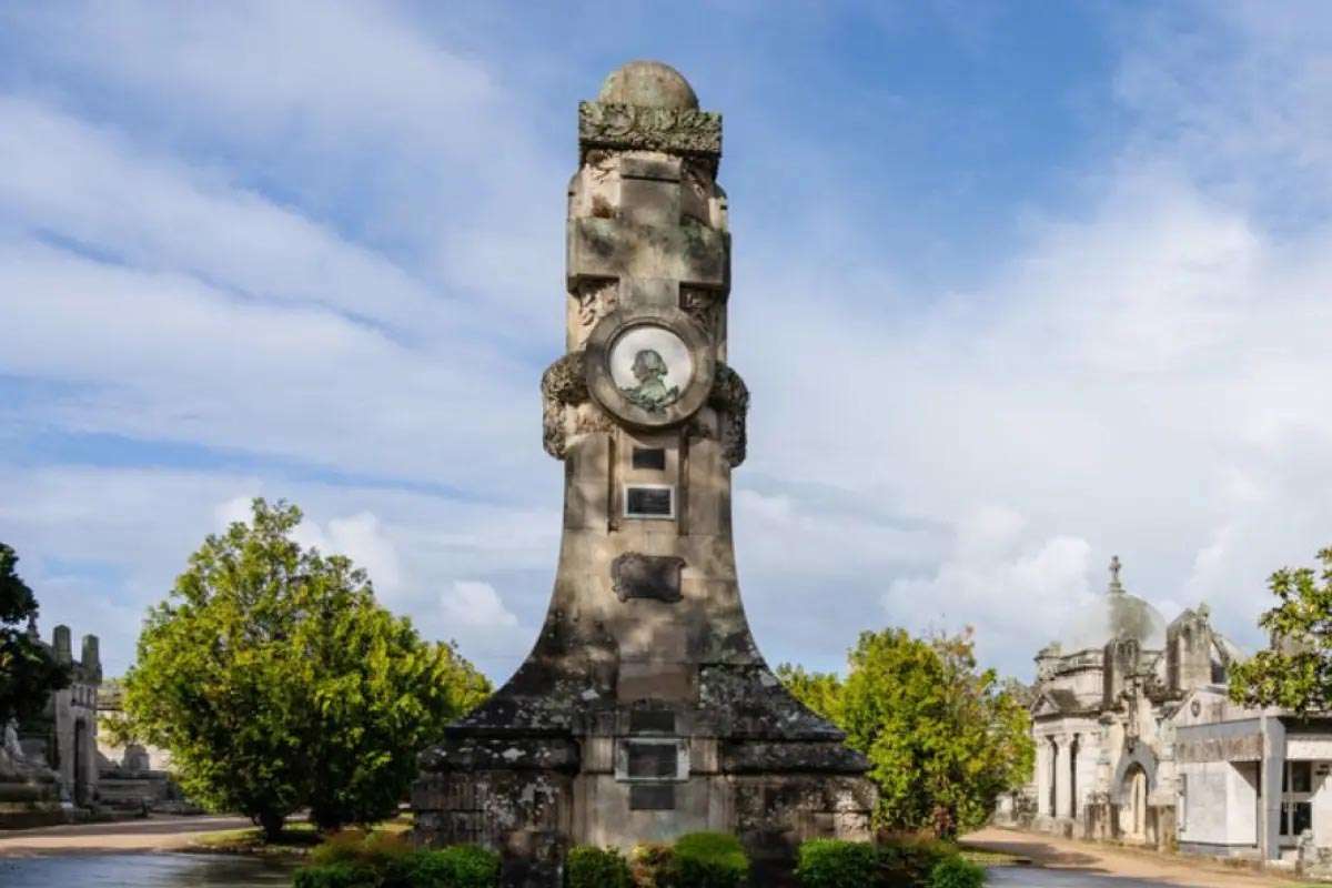 La incertidumbre rodea las visitas teatralizadas en el cementerio de Pereiró