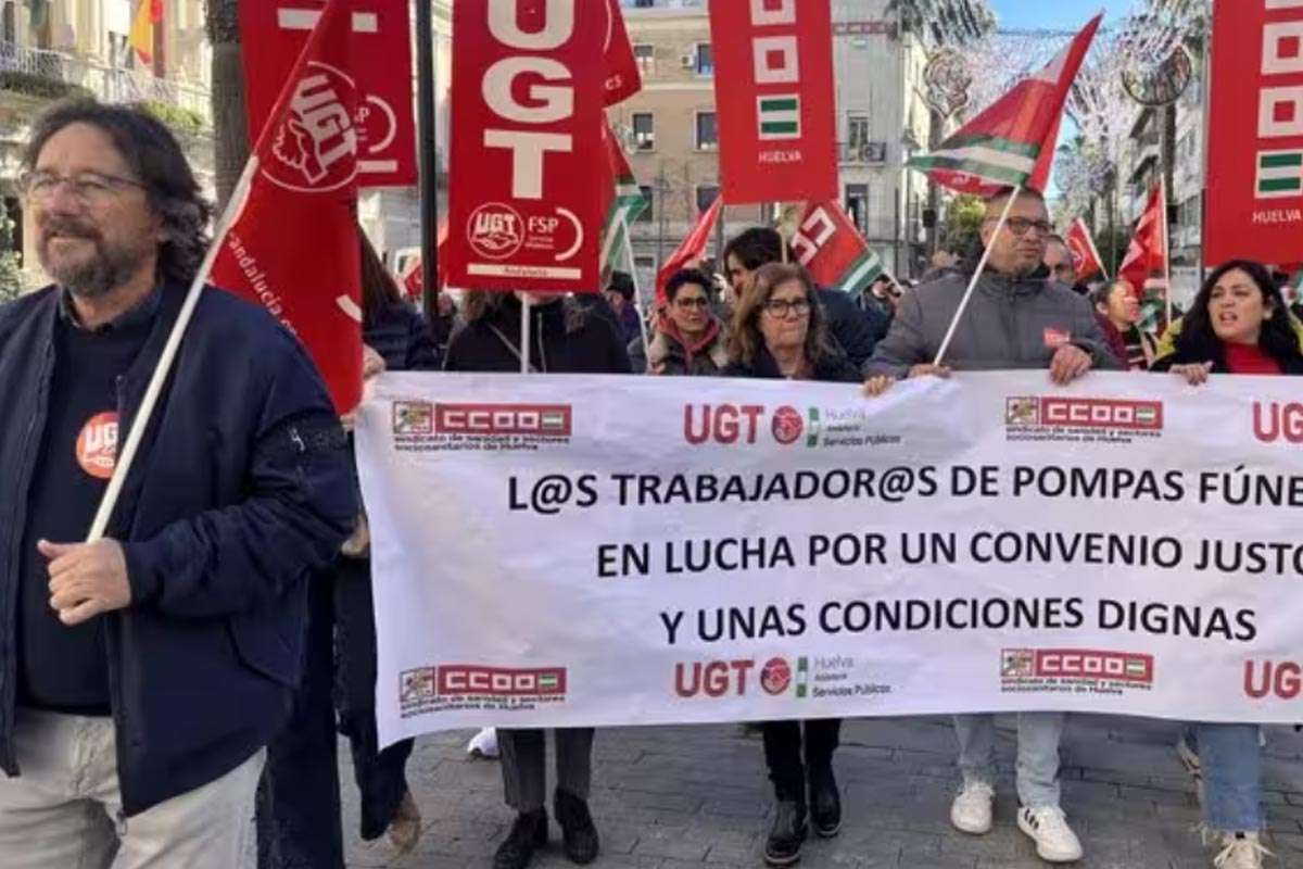 Trabajadores de funerarias en Huelva alzan la voz por un convenio justo