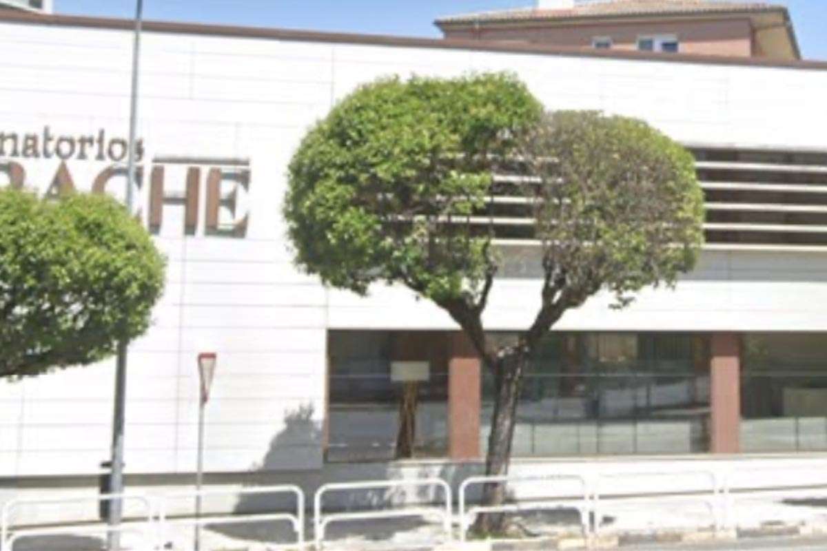 Trabajadores de Tanatorios Irache se manifiestan para exigir mejoras laborales