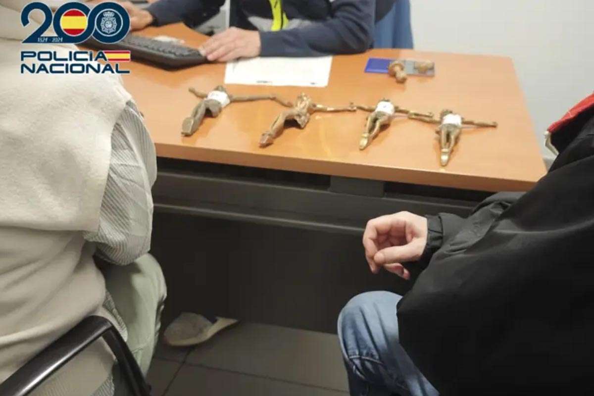 Objetos robados en el cementerio de Torrero regresan a sus dueños cada día