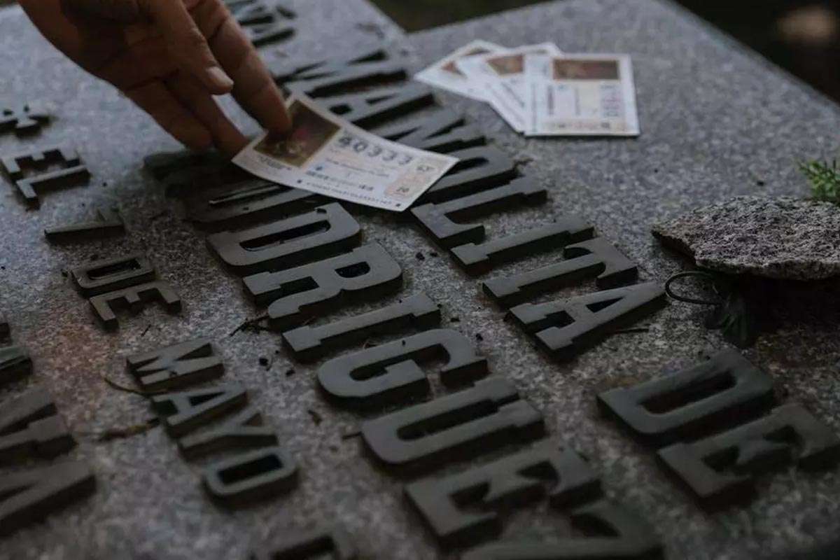 El misterio y la magia detrás de la tumba de Doña Manolita