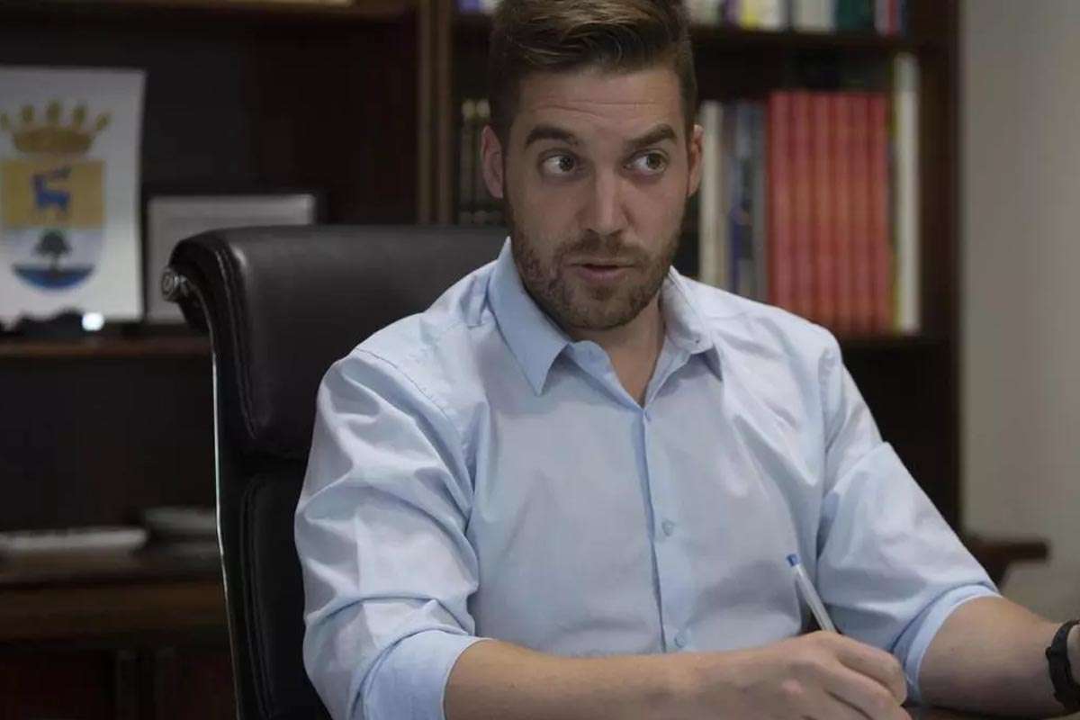 Anna reubica su velatorio junto al cementerio y mejora su planificación urbana